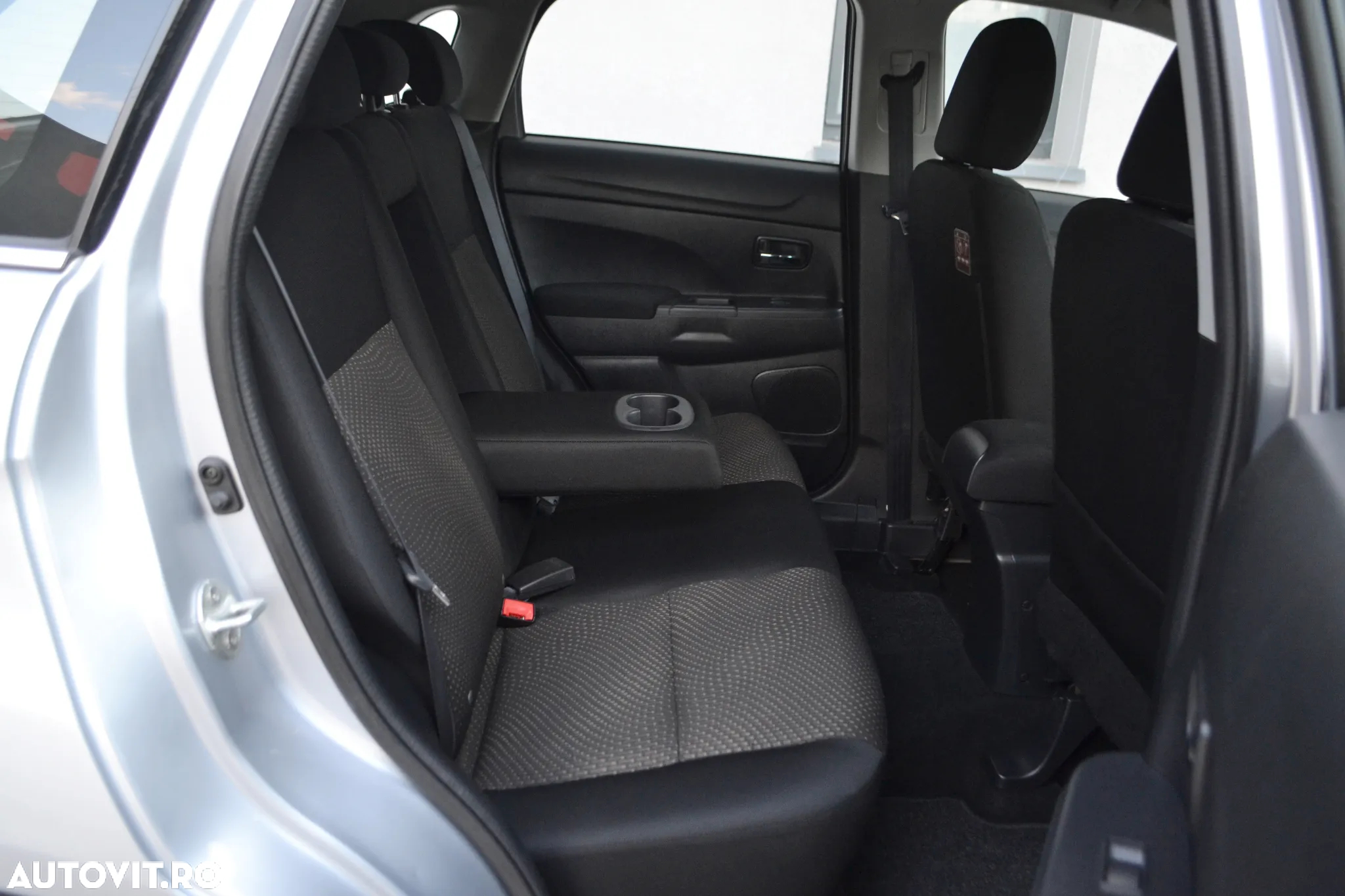Mitsubishi ASX 1.8 DI-D 2WD Intense - 10