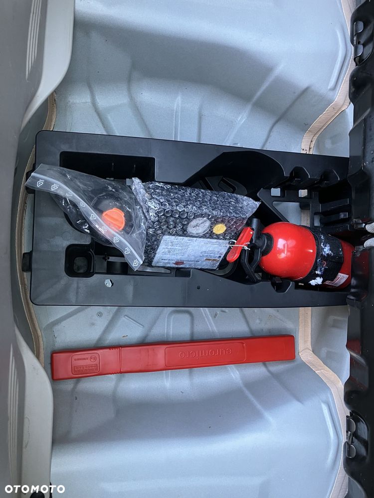 Toyota Aygo x-play touch - 12