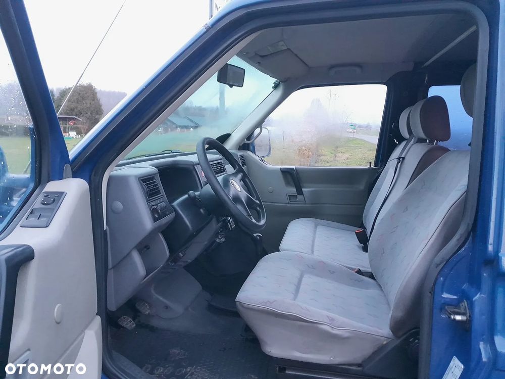 Volkswagen Caravelle GL - 7