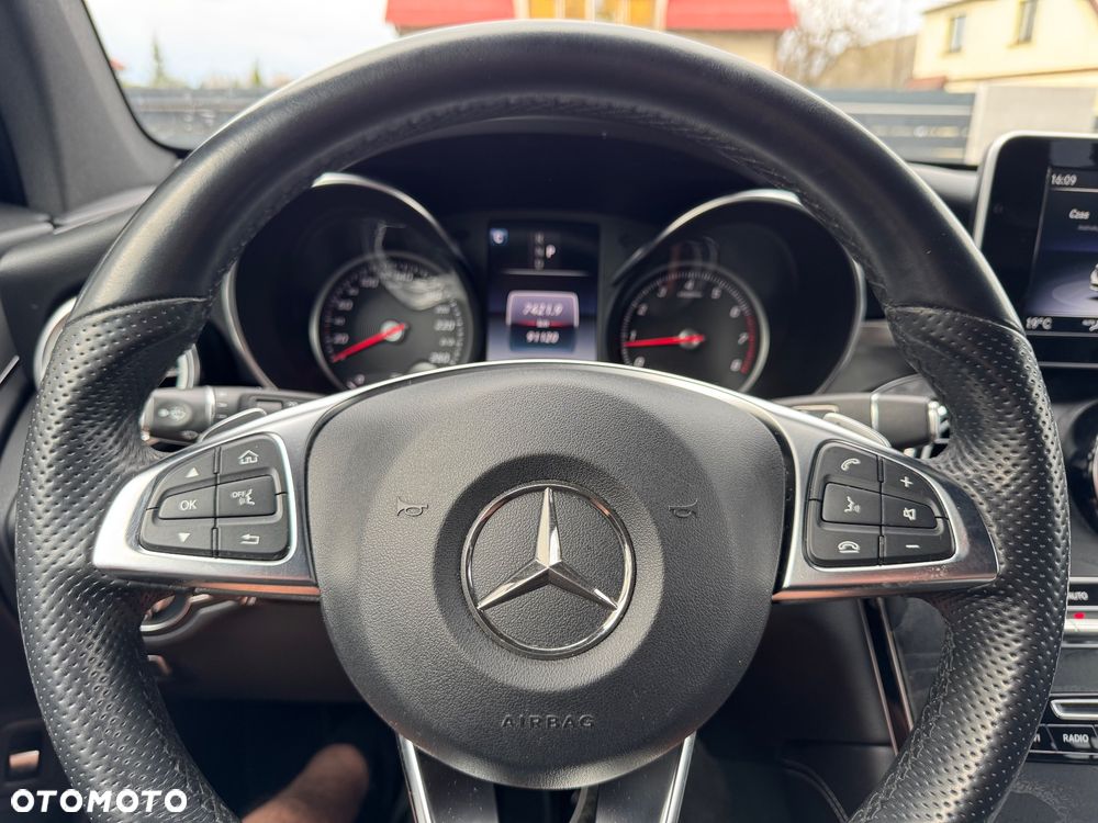 Mercedes-Benz GLC 250 4Matic 9G-TRONIC AMG Line - 34