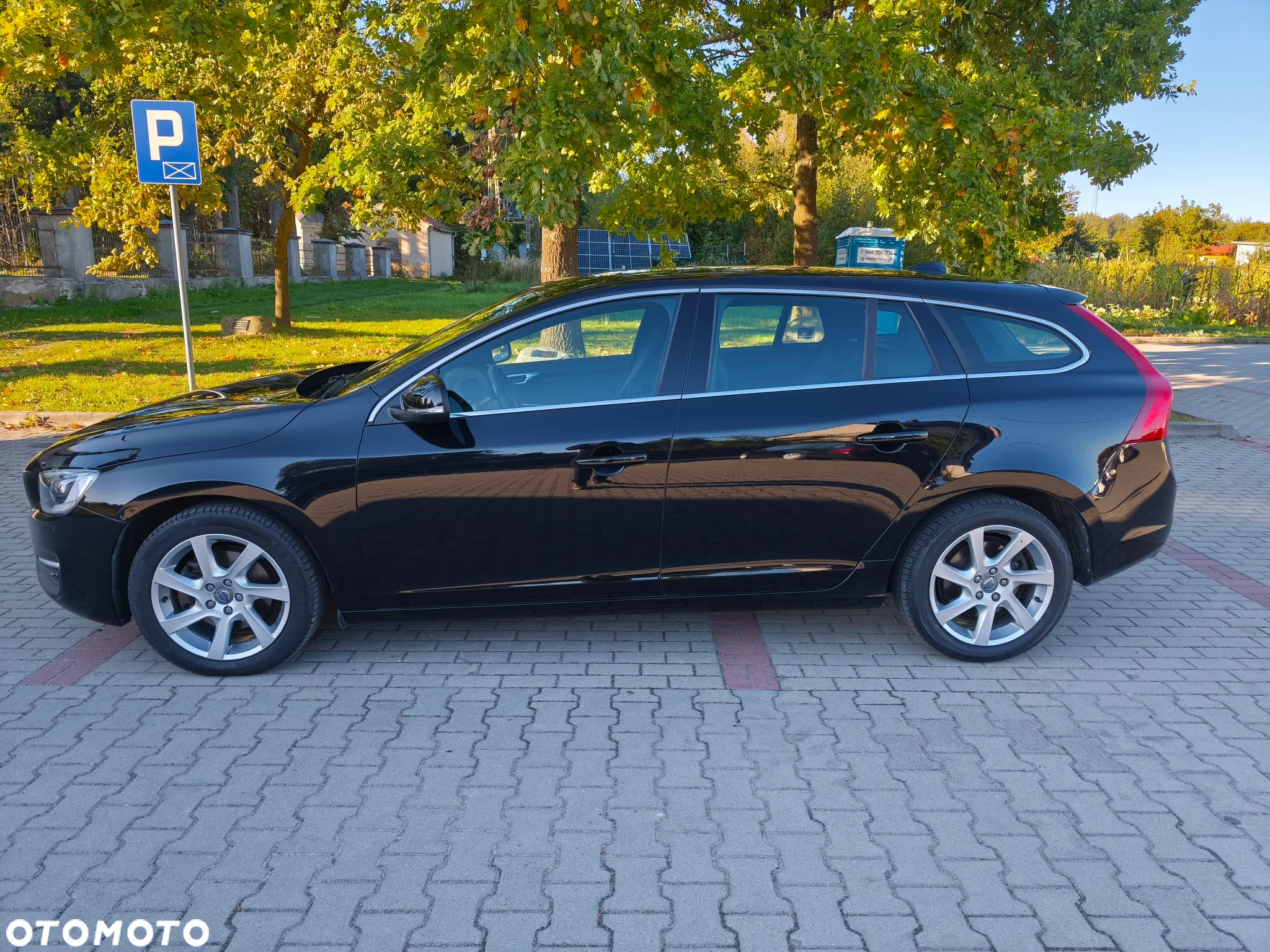 Volvo V60 D4 Drive-E Momentum - 10
