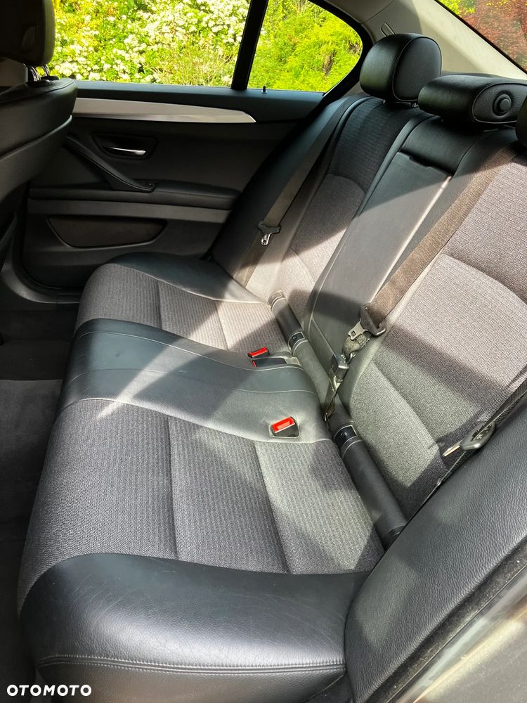 BMW Seria 5 520d Efficient Dynamics - 22