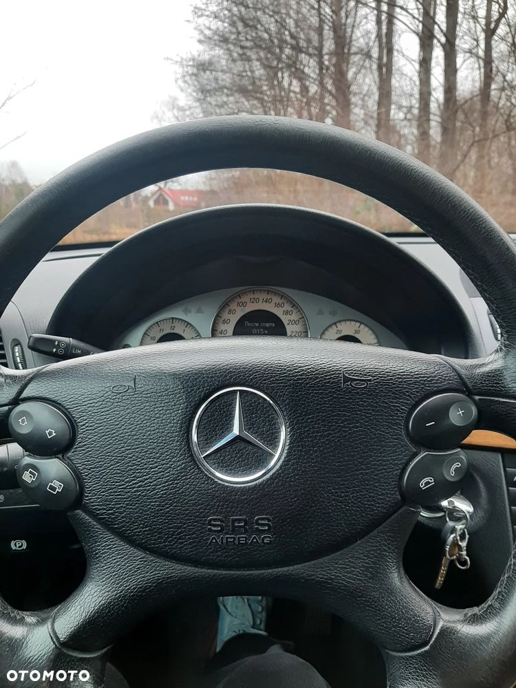 Mercedes-Benz Klasa E 280 CDI 4-Matic Avantgarde - 4