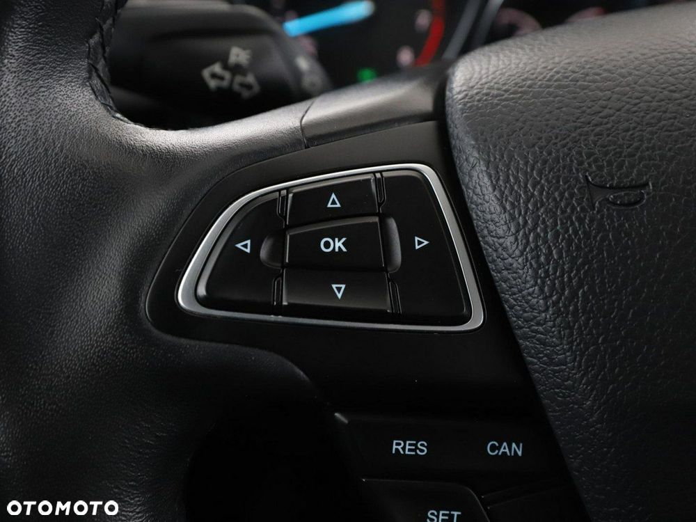 Ford Kuga 1.5 EcoBoost 2x4 Trend - 30