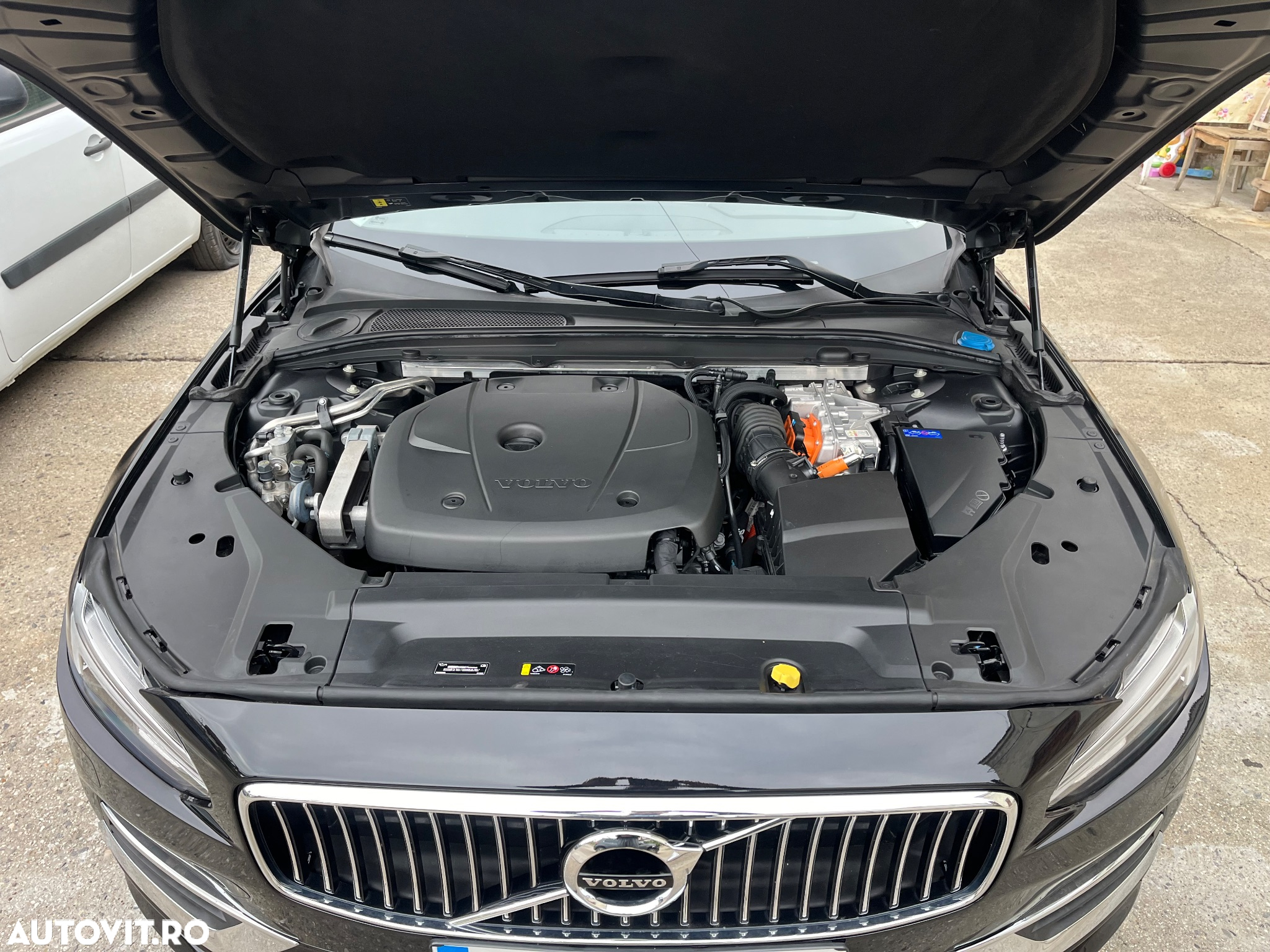 Volvo S90 T8 Twin Engine AWD Geartronic Inscription - 23