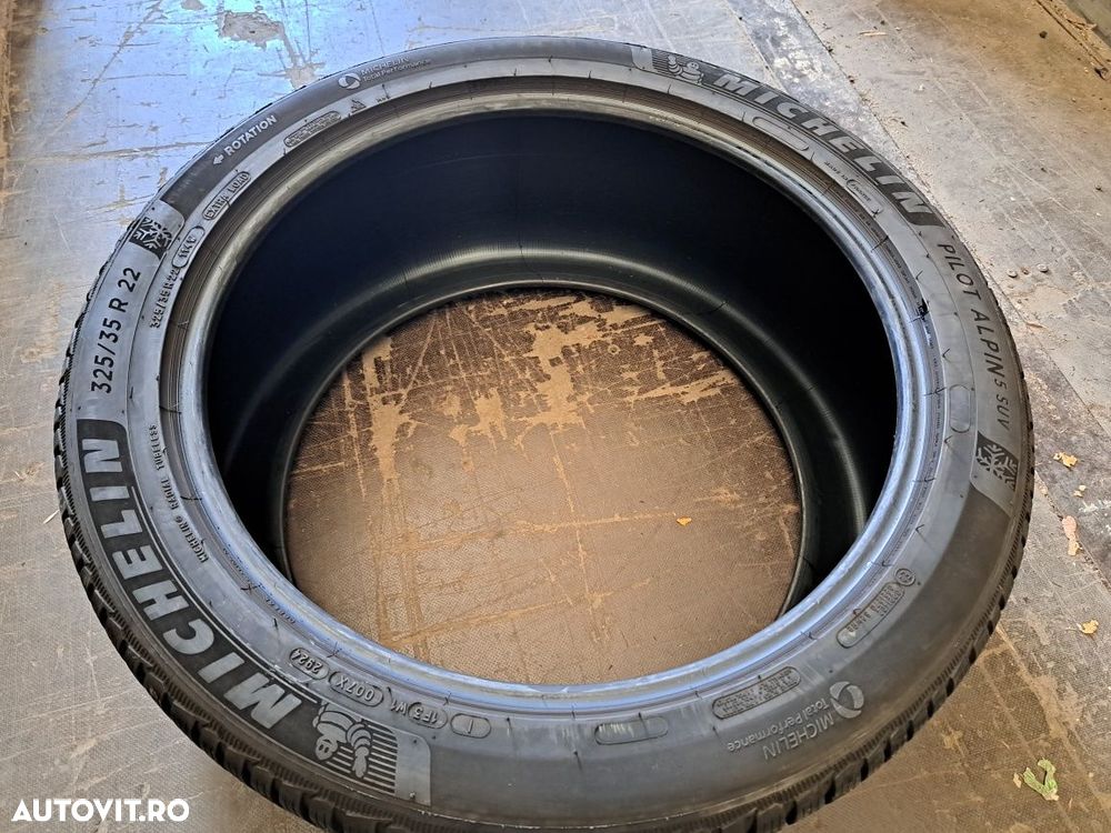 O anvelopa 325/35 R22 Michelin de iarnă - 4