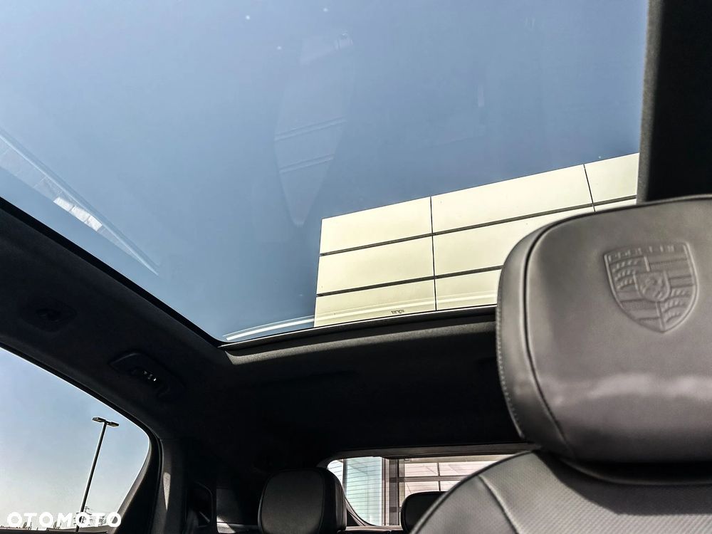 Porsche Cayenne - 12