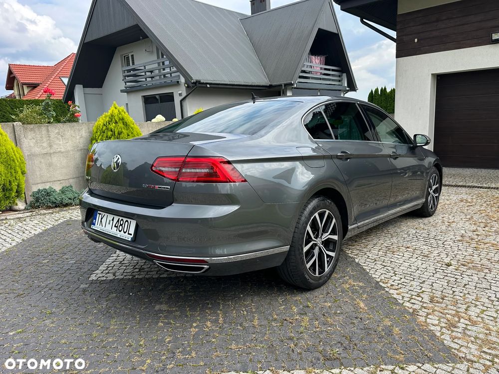 Volkswagen Passat - 2