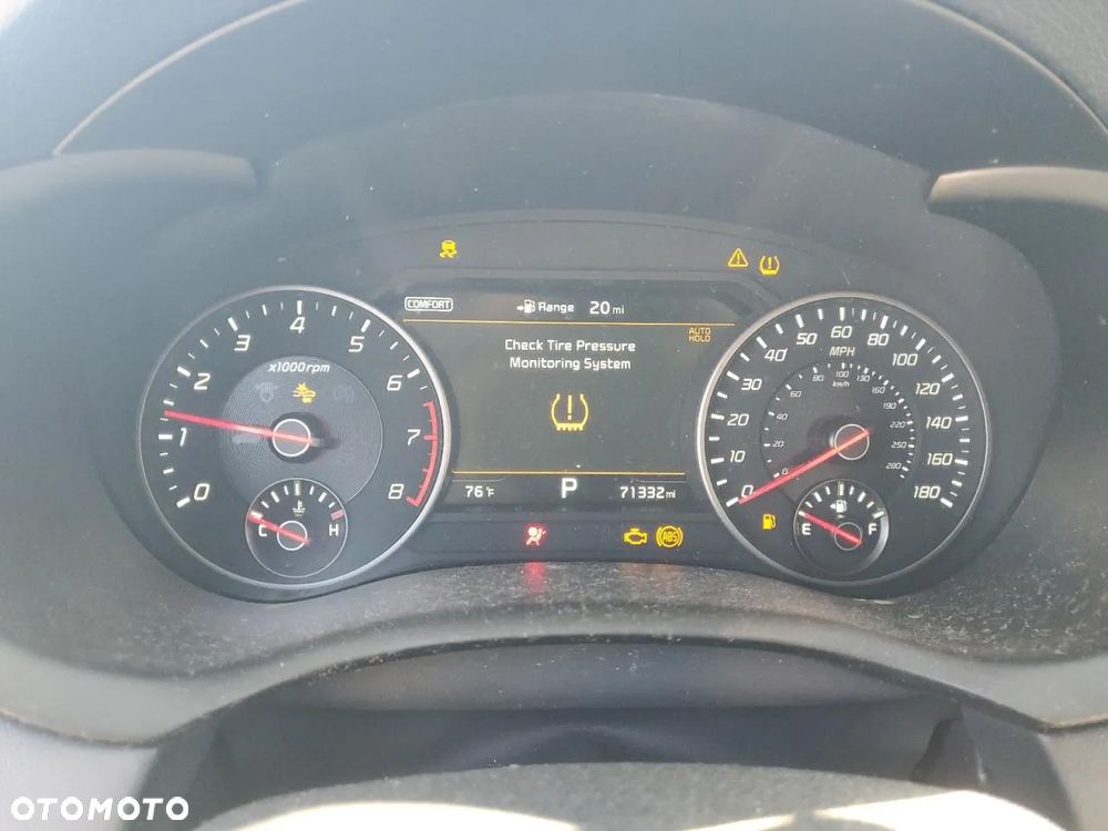 Kia Stinger 3.3 T-GDI AWD GT - 11