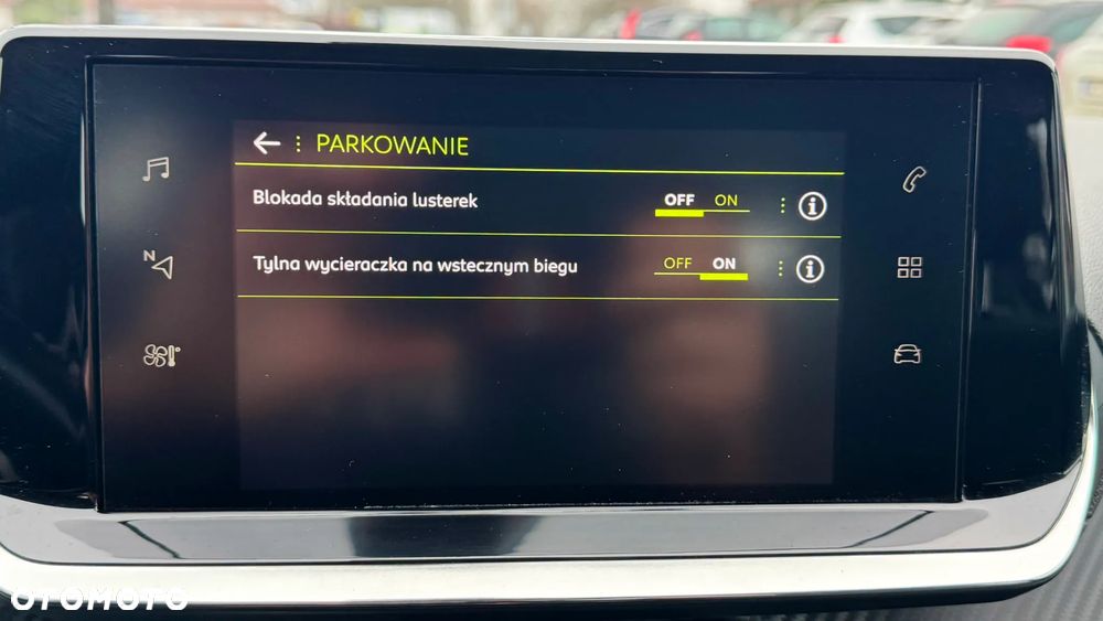 Peugeot 208 BlueHDi 100 Allure - 15