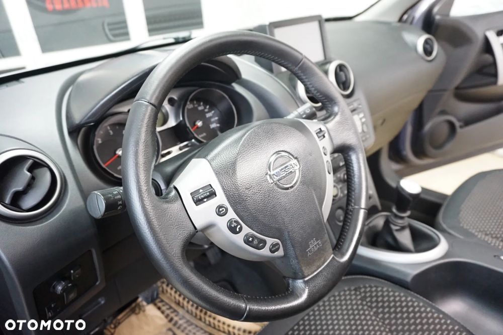Nissan Qashqai 2.0 dCi DPF tekna - 18