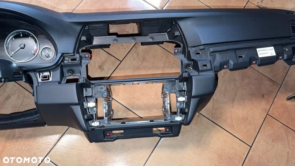 BMW F10 F11 DESKA ROZDZIELCZA KOKPIT CENA BEZ LICZNIKA - 4