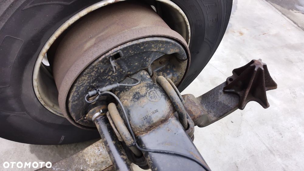 Oś BPW Naczepa Przyczepa  Mega Resor Pół resor Felga 19.5 Opony 245/45r19.5 - 11