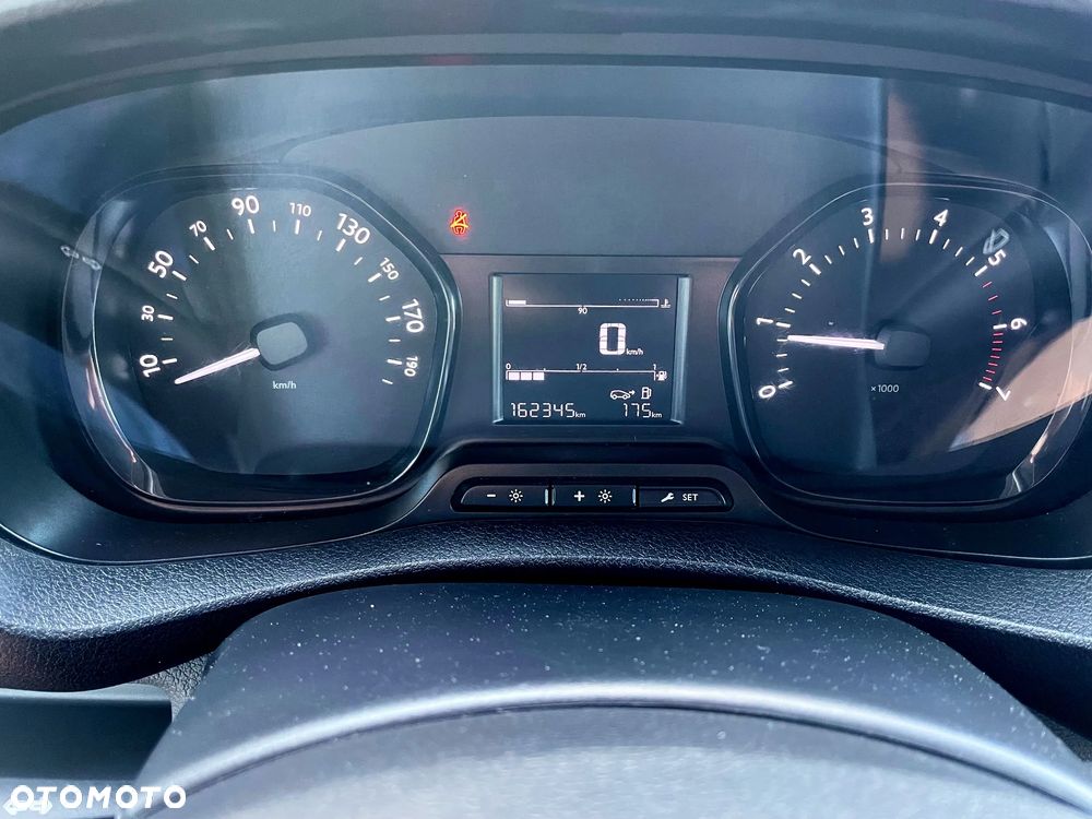 Peugeot EXPERT TRAVELLER - 3