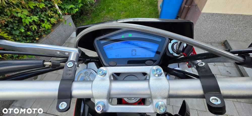 SWM RS 500 R - 8