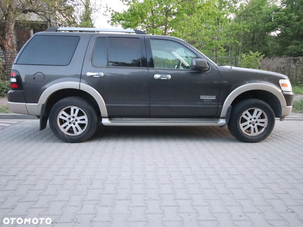 Ford Explorer 4.6 4WD - 5