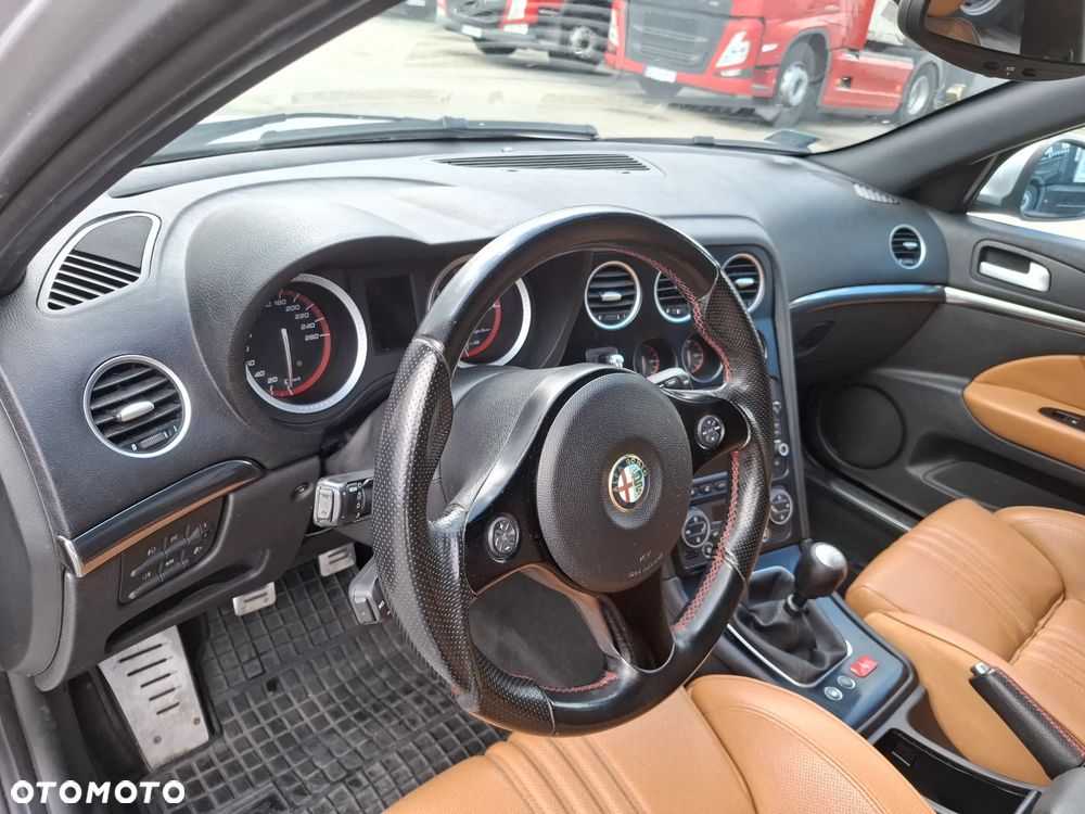 Alfa Romeo 159 - 8