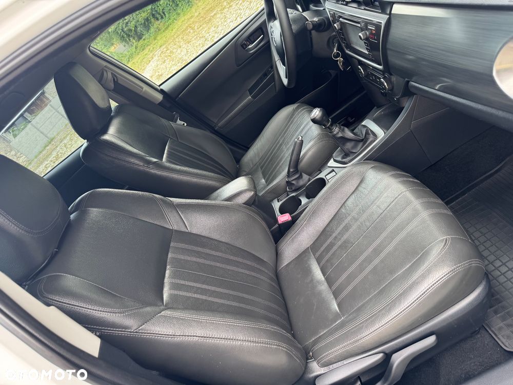 Toyota Auris 1.4 D-4D Comfort - 26