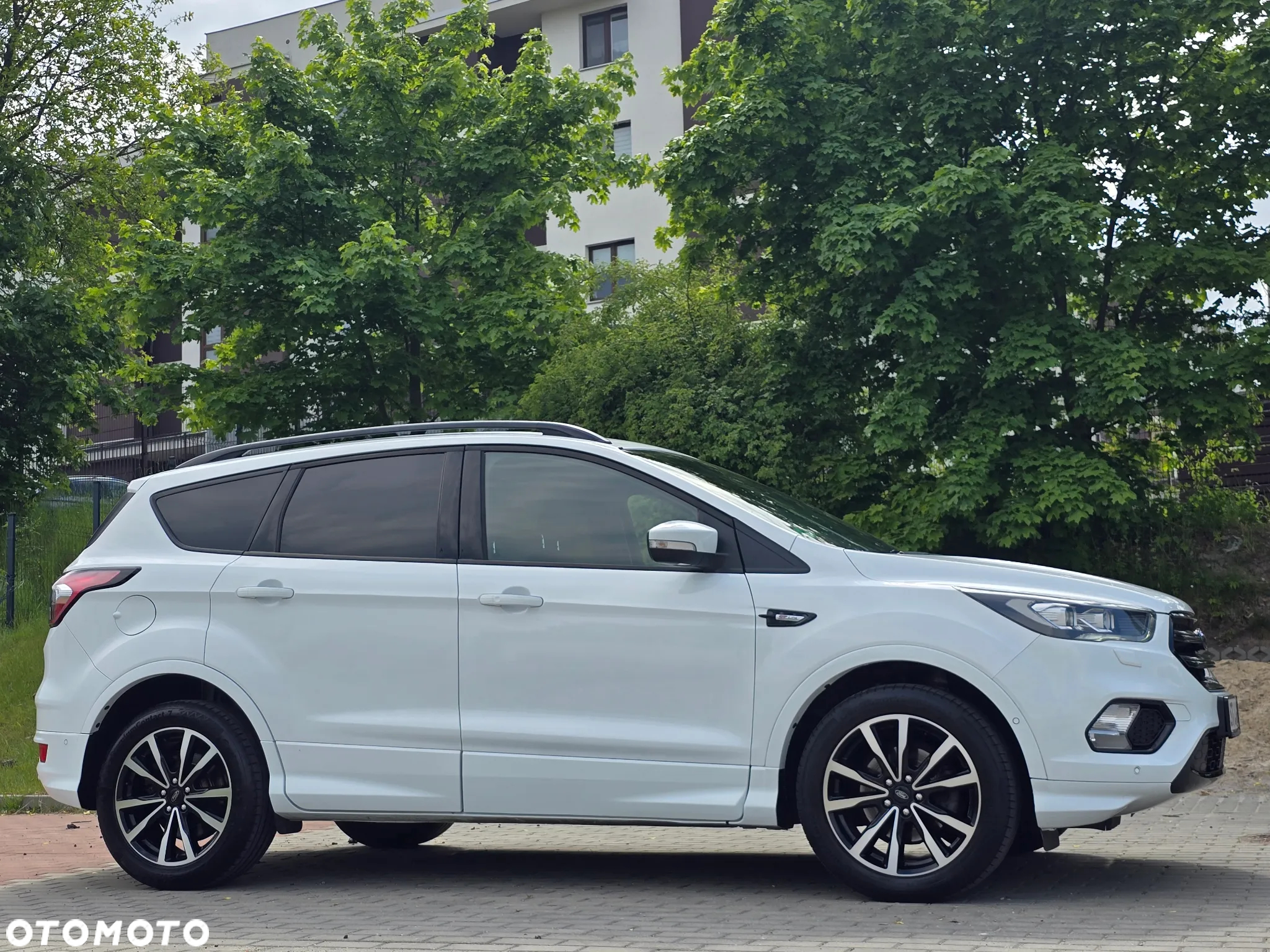 Ford Kuga 1.5 EcoBoost 2x4 ST-Line - 34