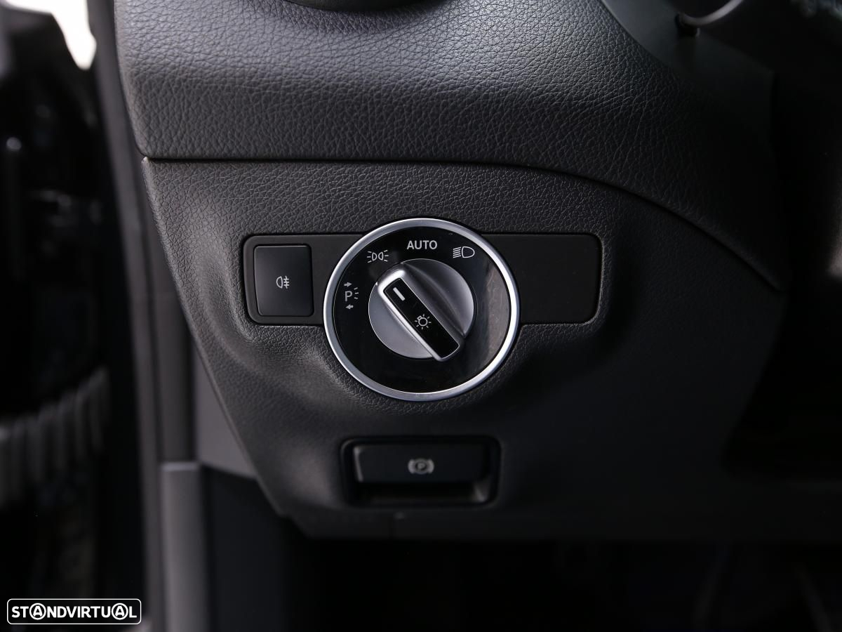 Mercedes-Benz CLA 220 d Shooting Brake Urban Aut. - 21