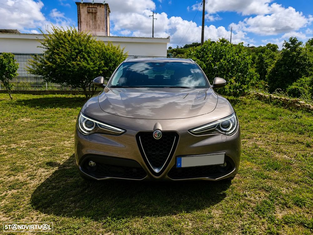 Alfa Romeo Stelvio 2.2 16V AT8-Q4 Executive - 2