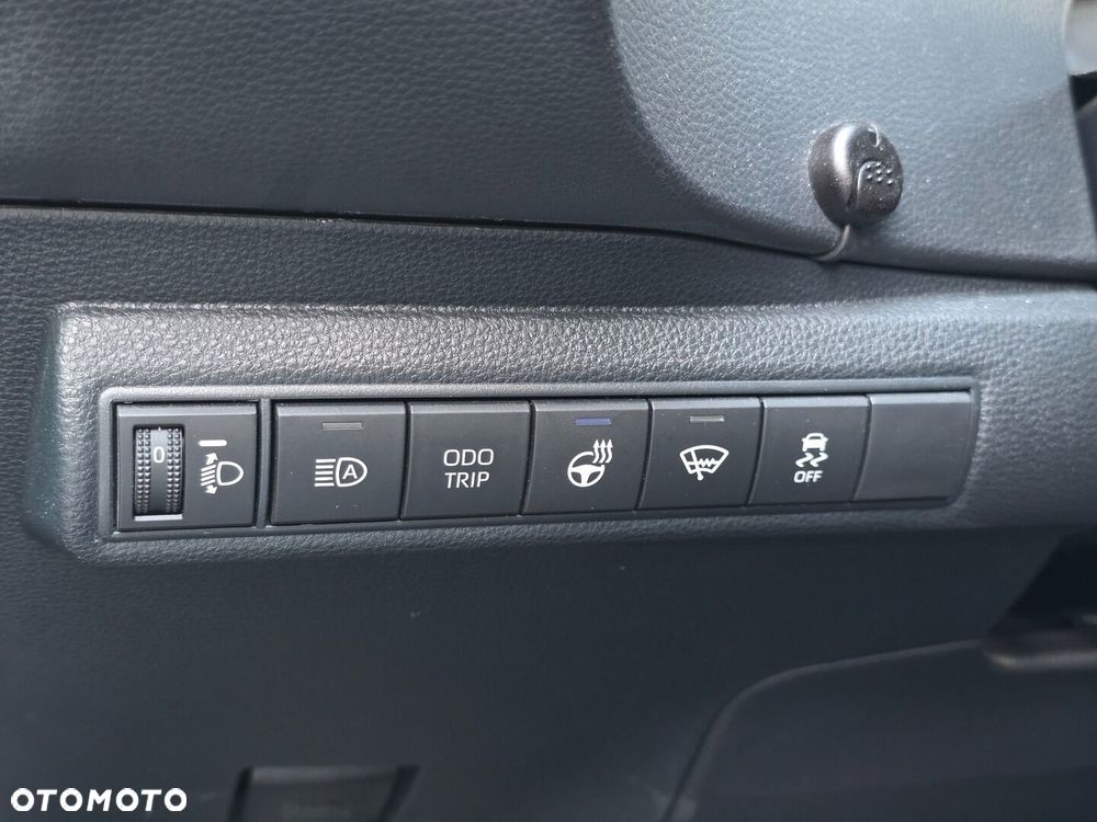 Toyota Corolla 1.8 Hybrid Comfort - 17