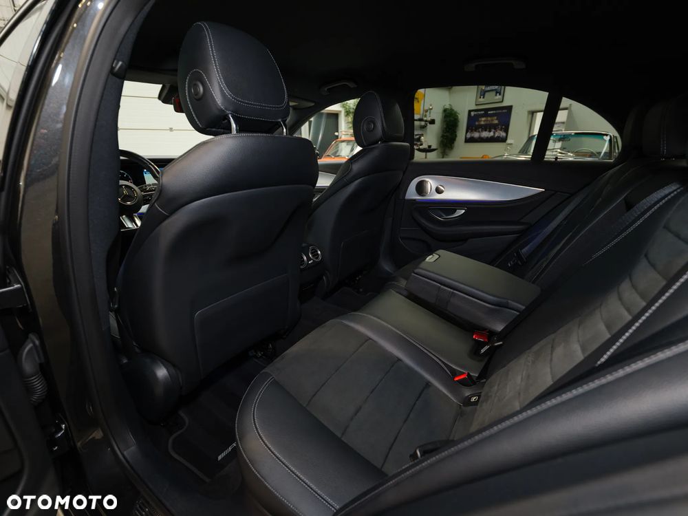 Mercedes-Benz Klasa E 220 d 4-Matic AMG - 18