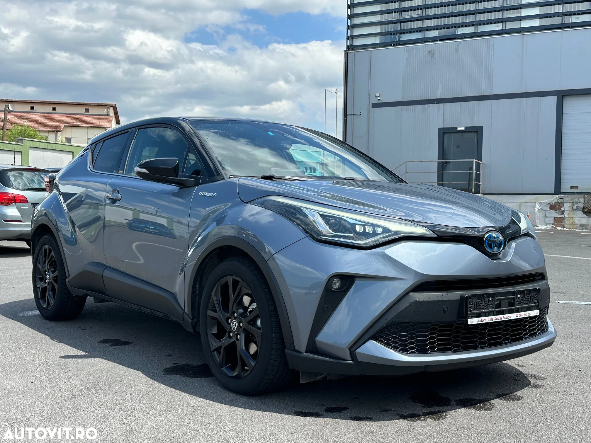 Toyota C-HR 2.0 HSD 184 CP 4x2 CVT Classy Bi-Tone - 27