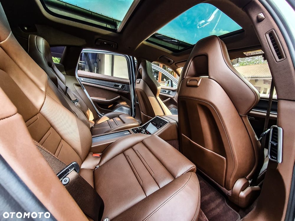 Porsche Panamera - 19