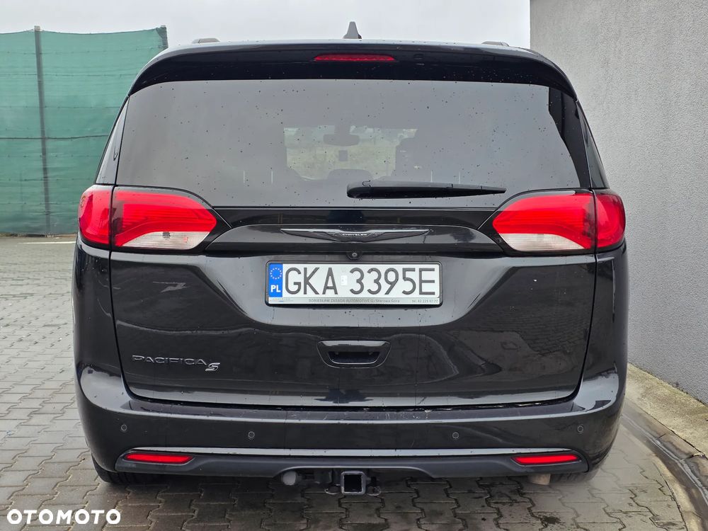 Chrysler Pacifica - 6