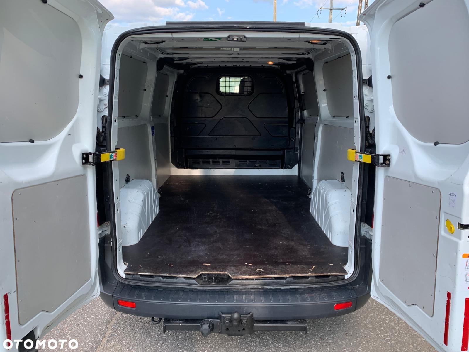 Ford Transit Custom - 11