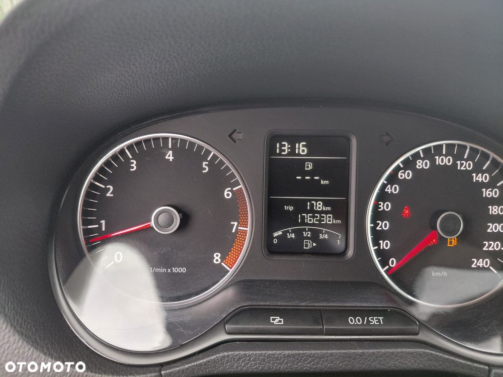 Volkswagen Polo 1.4 Team - 16
