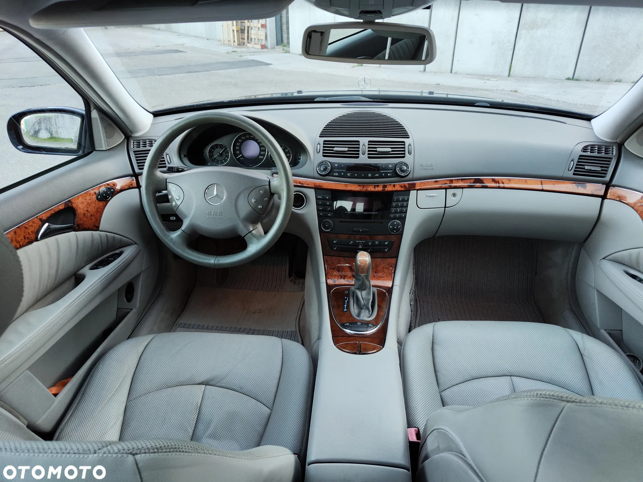 Mercedes-Benz Klasa E 500 7G-TRONIC Elegance - 12