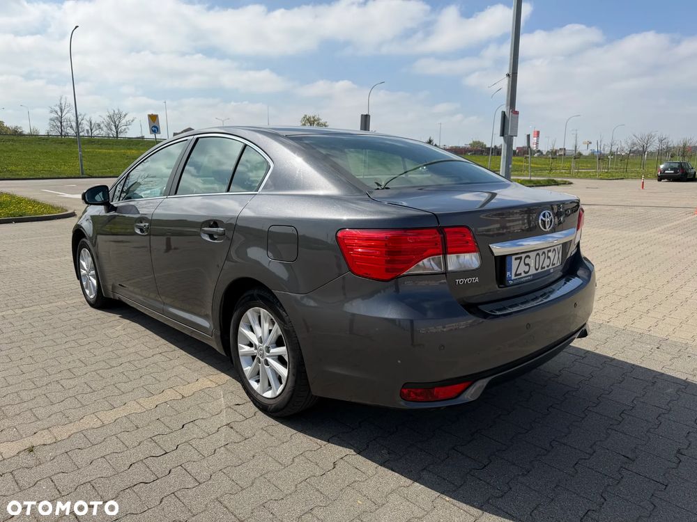 Toyota Avensis 1.8 Sol NAVI MS - 7