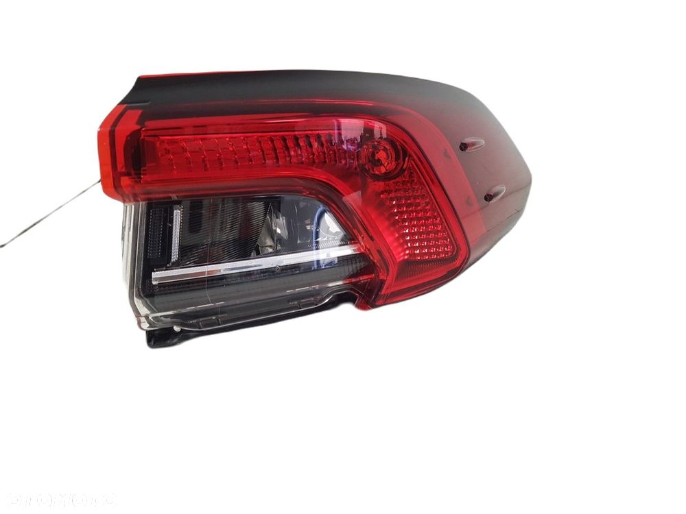 LAMPA TYLNA TYŁ PRAWA TOYOTA COROLLA XII E21 SEDAN 19-24 81550-02D11-00  81561 - 2