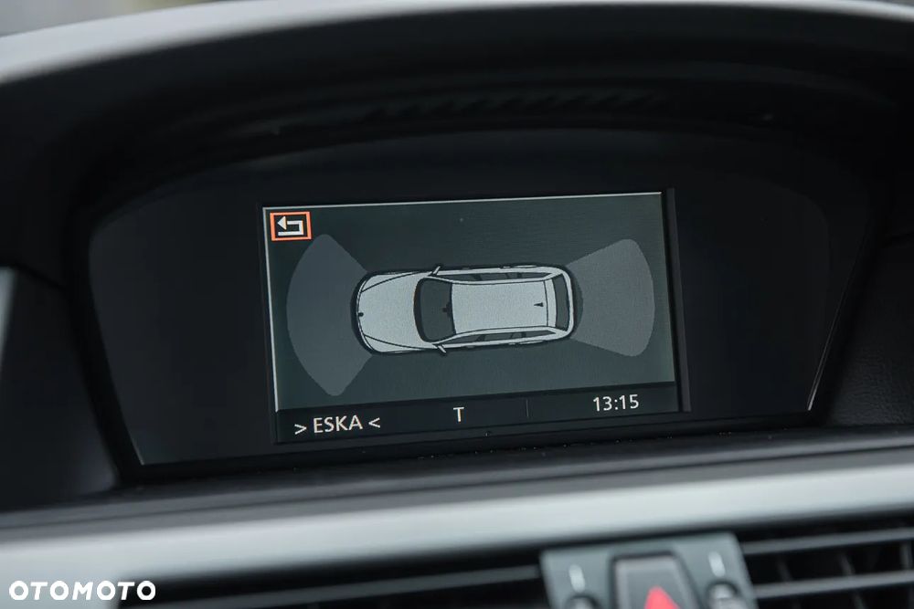 BMW Seria 5 525i - 24