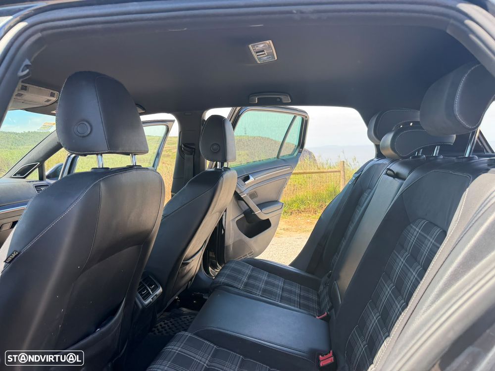 VW Golf - 19