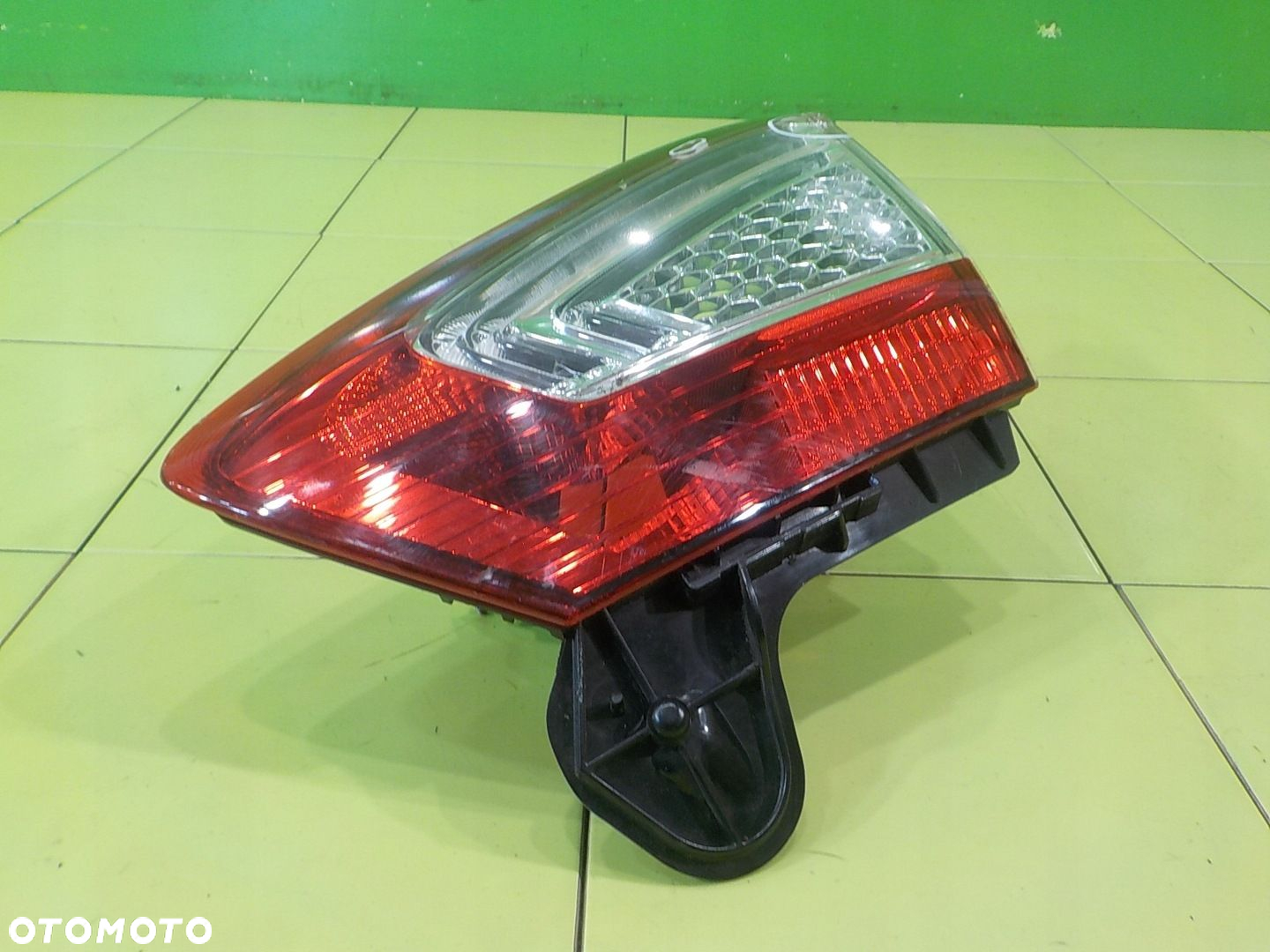 MONDEO MK4 LIFT 2.0 TDCI 13r HB 5D lampa prawa tyl w klape BS71-13A602-AE - 2
