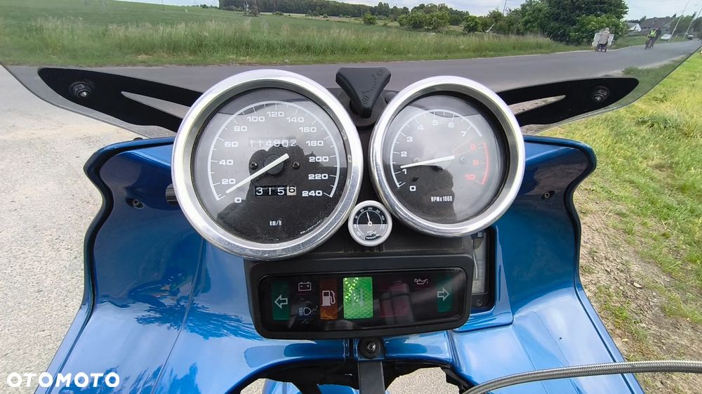 BMW R - 11