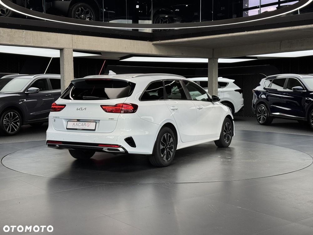 Kia Ceed 1.6 GDI PHEV L DCT - 6