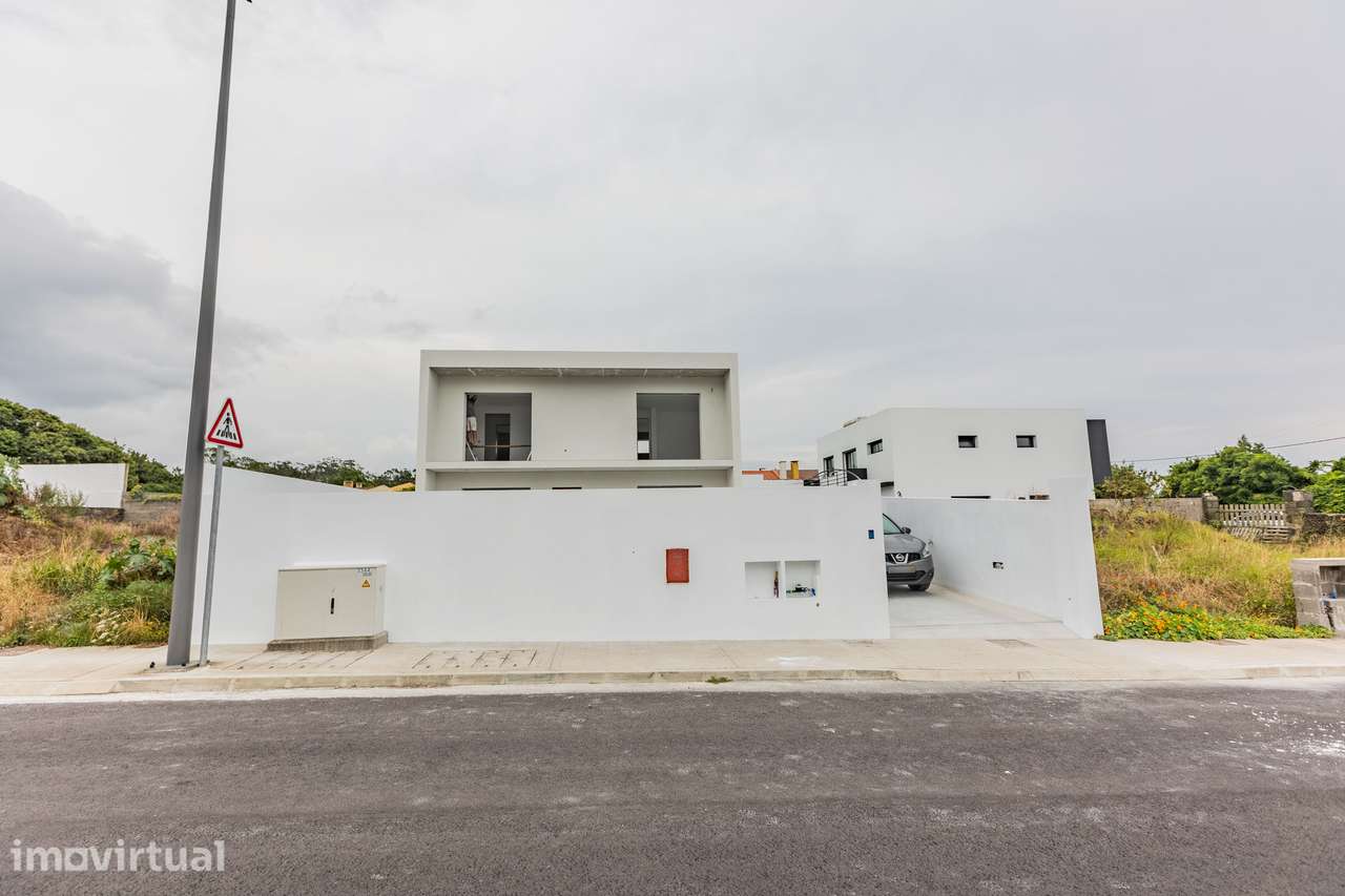 Moradia em construção - Entregue chave na mão - Grande imagem: 2/7