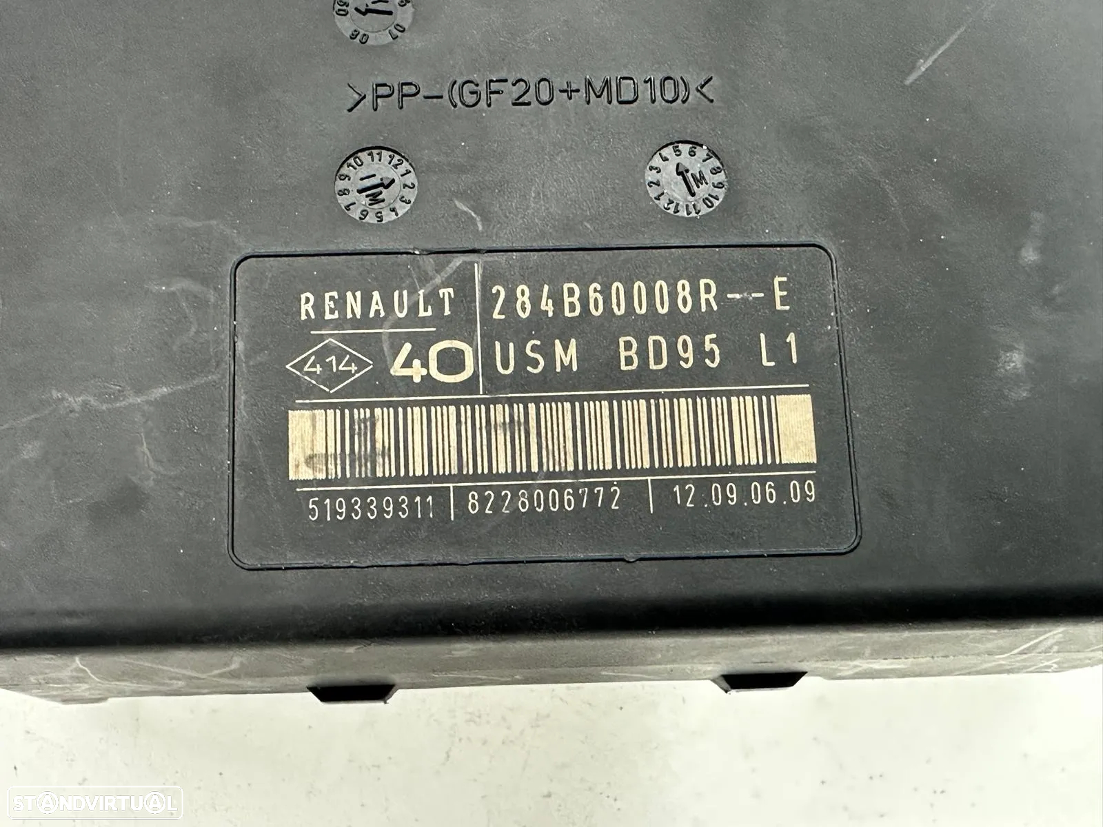 Caixa Fusíveis / Módulo USM - Renault Megane III - 4