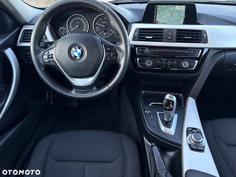 BMW Seria 3 316d Sport Line - 17