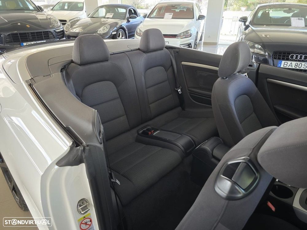 Audi A5 Cabrio 2.0 TDi Advance - 8