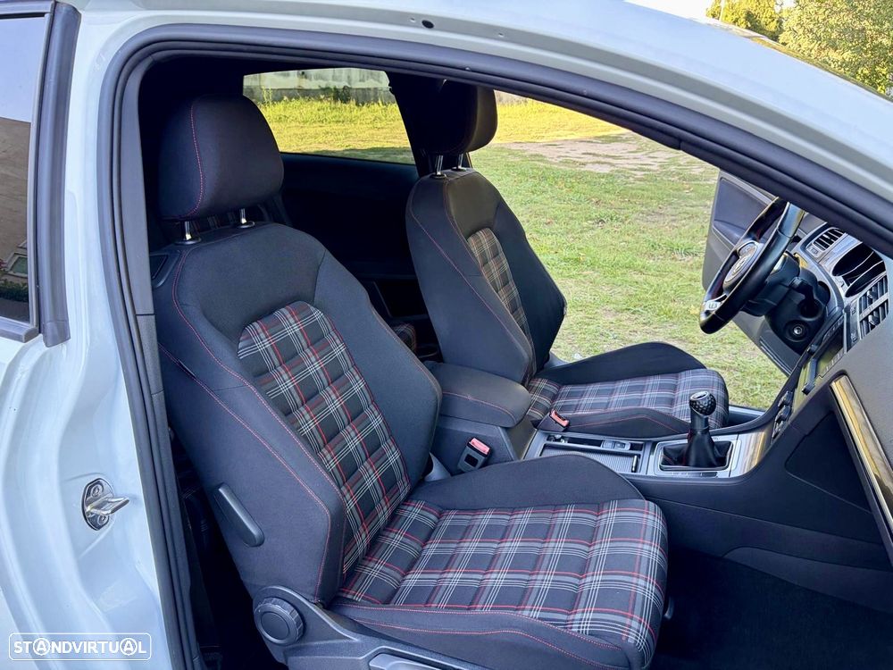 VW Golf 2.0 TSi GTi Performance - 35