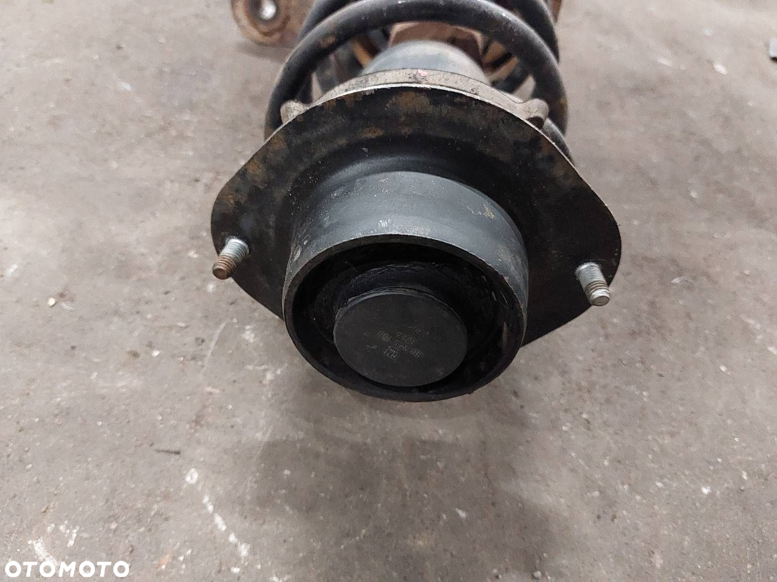 AMORTYZATOR SPRĘŻYNA ZWROTNICA LEWY PRZÓD OPEL ASTRA F 1.4 8V - 2