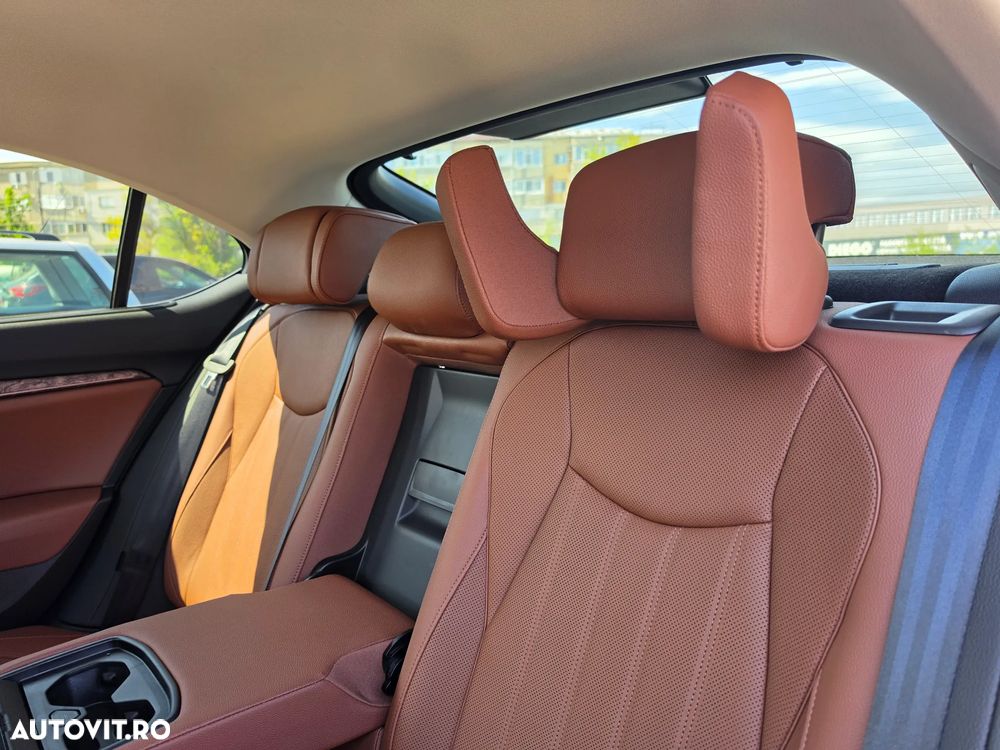 Skoda Superb 2.0 TSI 265 CP 4x4 DSG Laurin & Klement - 12