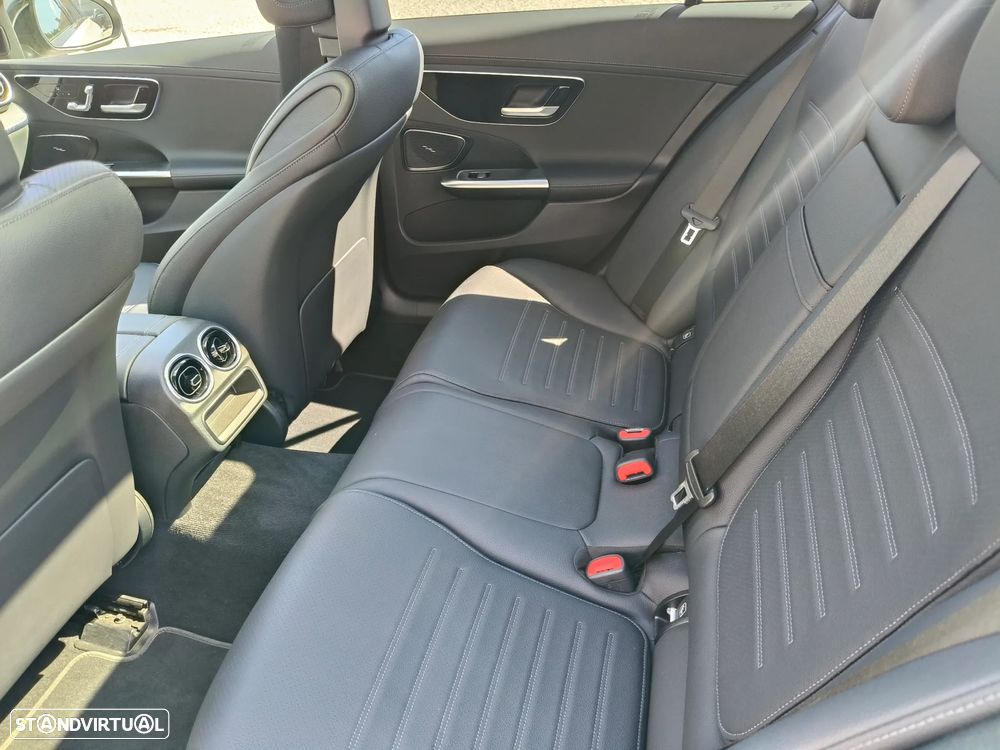 Mercedes-Benz C 300 e AMG Line - 14