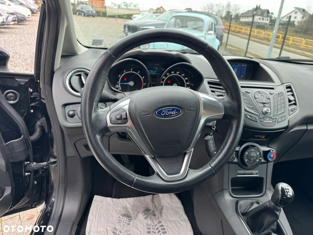 Ford Fiesta - 12