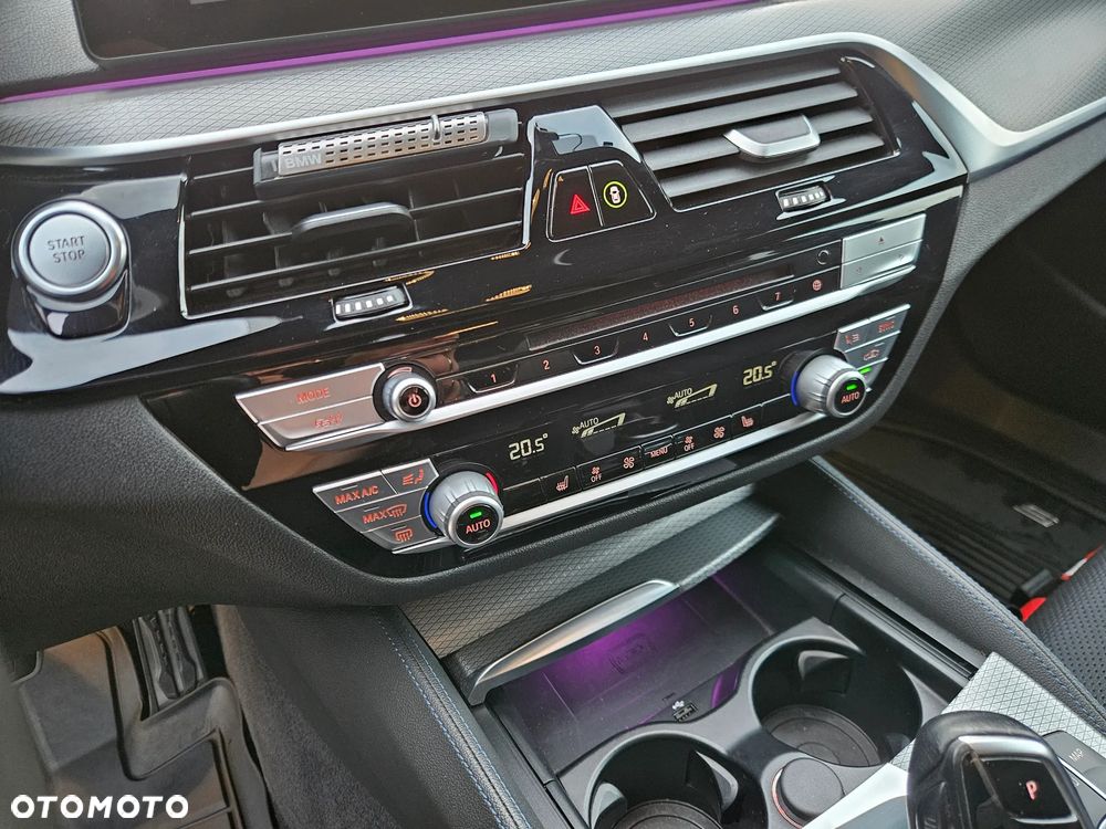 BMW Seria 5 530e iPerformance M Sport sport - 15